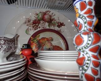 LARGE VARIETY OF DECOR