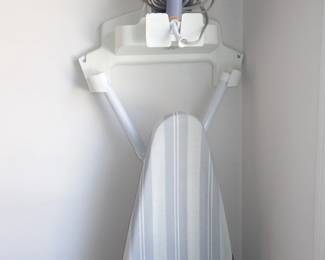 IRONING BOARD  - HOLDER - IRON
