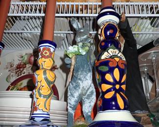 LARGE VARIETY OF DECOR