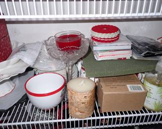 LARGE VARIETY OF DECOR