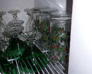 LARGE VARIETY OF GLASSES