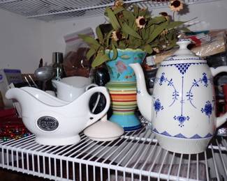 LARGE VARIETY OF DECOR