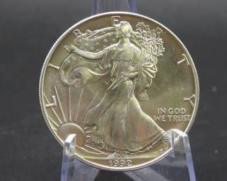 Lot 260. 1998 American Silver Eagle with one ounce of .999 Silver