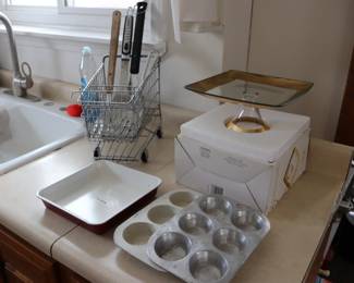 Bakeware, Cookware, Fruit Dish, Utensils