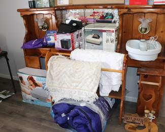 Humidifier, Air Mattress, Blankets, Blanket Rack