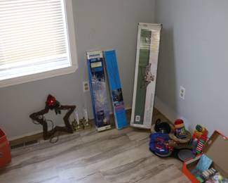 Pet Supplies, Dog Bed, Food Bowls, Holiday Lighting Decorations