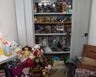 Various Toys, Dolls, Figurines