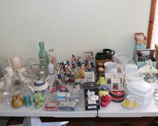 Glassware, Various  Décor, Denim Days Figurines