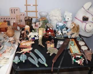 Various Vintage Western Decorations