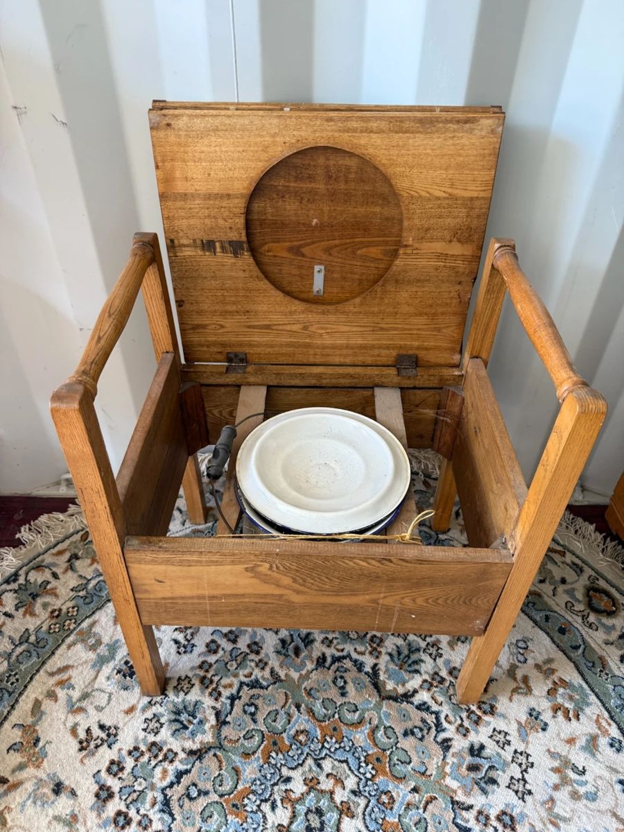 Short Chamber Pot Chair Oak