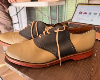 Vintage Cole-Hanna Saddle Shoe