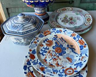 Asian Collection of 4 Plates & Serving Bowl