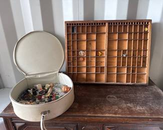 Typewriter Tray Display for Figurines