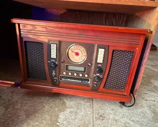 Innovative Technology ITVS Aviator in Wooden Music Center with AM or FM Radio, CD Player, and Bluetooth