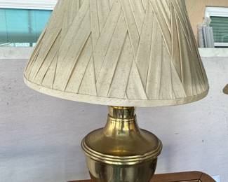 Vintage Stiffel Brass Urn Table Lamp