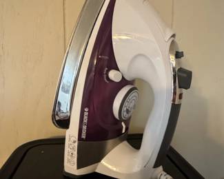 BlackDecker Professional Steam Iron IRS