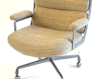Lot 126 Herman Miller Office Chair