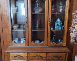 Beautiful Oak China Hutch! Recently Refinished!
