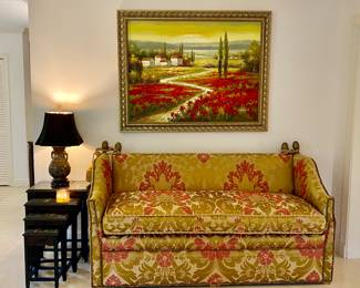 2nd home 
Custom made sofá 
Tuscan landscape art 
Nesting tables not available 
Lamp not available 