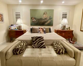 Antique marble top chest of drawers (2)
Large   art 