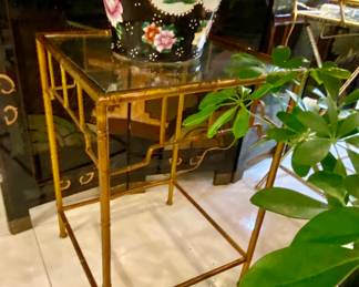 Metal bamboo glass top table or stand 
Asian vase 