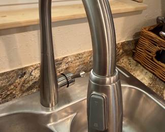 SINK AND FAUCET FOR SALE