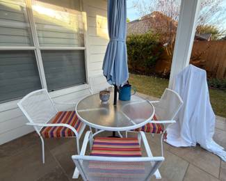 outdoor table and chairs with umbrella