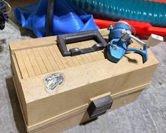 Wooden shoe shine box kit with brushes