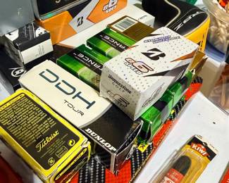 Titleist, DDH Tour, Dunlop golf balls and golf supplies lot