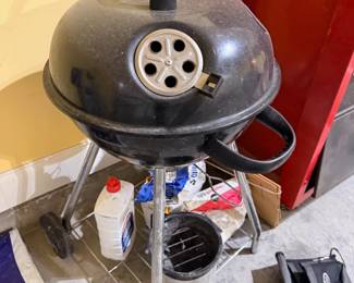 Charcoal kettle grill, black