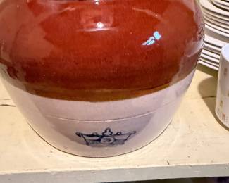 Vintage Robinson Ransbottom Pottery Company 3 Quart Bean Pot w/ Lid Crockery Made in USA
