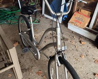 electra townie flat foot champagne cruiser shimano 3 speed bike