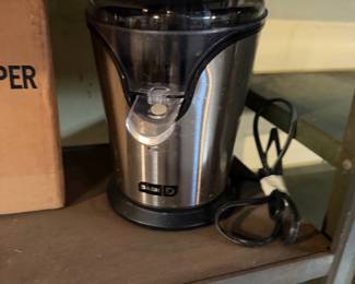 Dash Dual Citrus Juicer. 