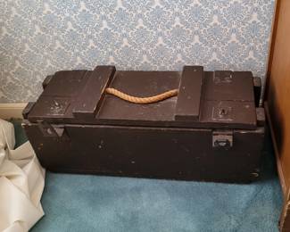 Vintage Box Chest | with rope handles