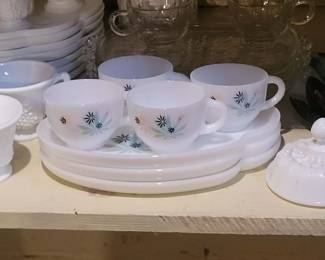  vintage Federal Glass "Atomic Flower" milk glass snack set from the 1950s. 