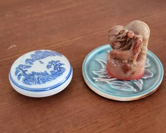 China Stone Seal Decor Dragon Landscape - Chinese seal in hard stone decorated with a dragon, engraved with landscapes and ideograms.