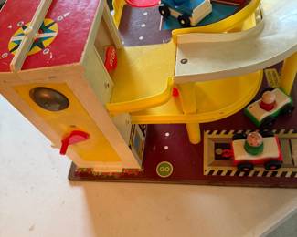 Vintage 1970 Fisher-Price Little People Parking Ramp Service Center