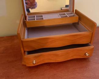 wooden jewelry box 