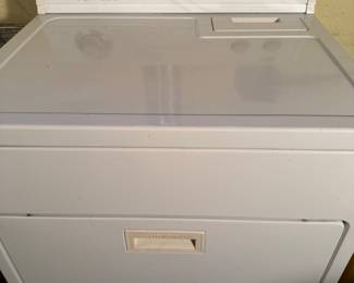 Estate electric dryer heavy duty super capacity 7 cycles 4 temps' model #TEDS840PQ0