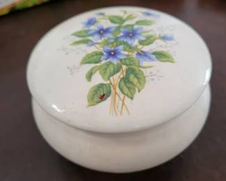 Vintage porcelain footed trinket box