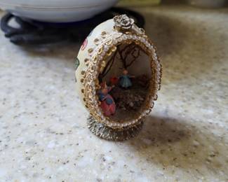 vintage Easter egg diorama featuring a detailed miniature scene inside a decorated egg shell