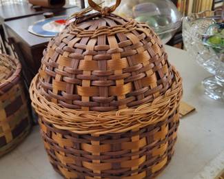  hand-woven basket