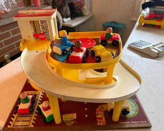 Vintage 1970 Fisher-Price Little People Parking Ramp Service Center