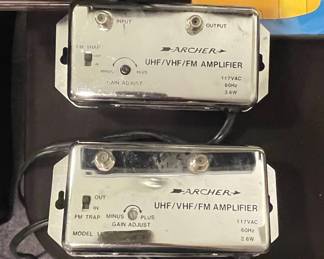 Archer 15-1113B UHF/VHF/FM Amplifier