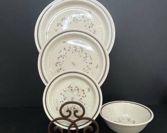 Royal Doulton Uplands Dinnerware Vtg