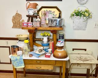 Welcome to this fun vintage kitchen!