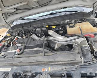 2016 Ford F550 Flat Bed Work Truck w/ Lift Gate 265,000 miles. This truck is ready to go to work