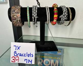 7 Bracelets 