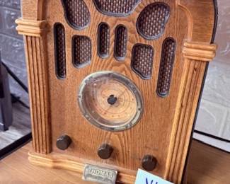 Vintage Thomas Radio 