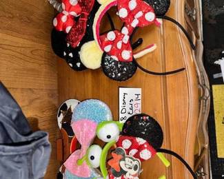 8 Disney Ears 